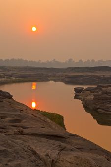 Sunrise Over Lake Royalty Free Stock Images Sunrise Over Lake Royalty Free Stock Images