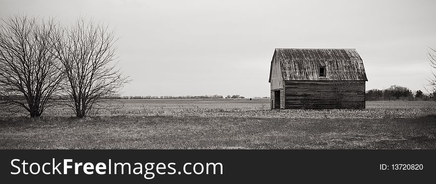 Old barn on road 66 in Illinois. Old barn on road 66 in Illinois