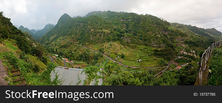 Climbing up to the roof of Madeira