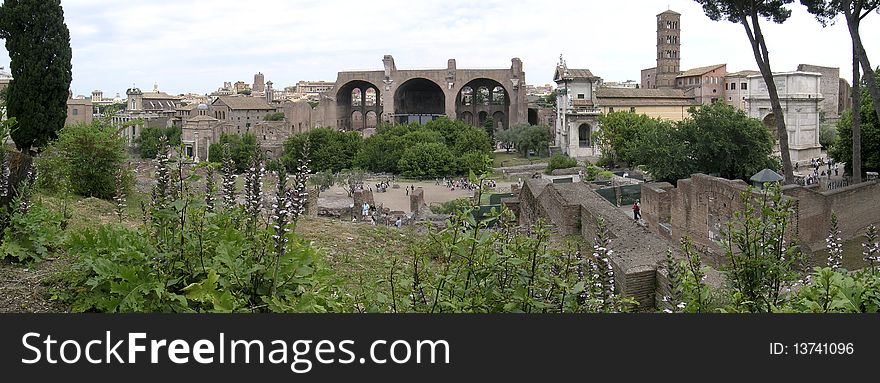 Italian Ruins in Italy (panoramic)