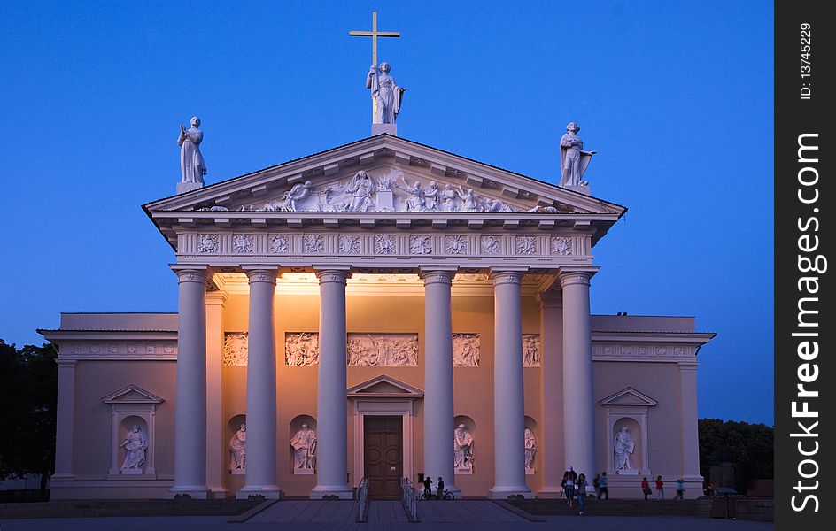 Vilnius Cathedral in blue sky at night