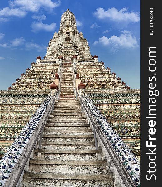 Wat Arun in the afternoon,historic buddhist temple situated inBangkok,Thailand, built in 1809, HDR image. Wat Arun in the afternoon,historic buddhist temple situated inBangkok,Thailand, built in 1809, HDR image
