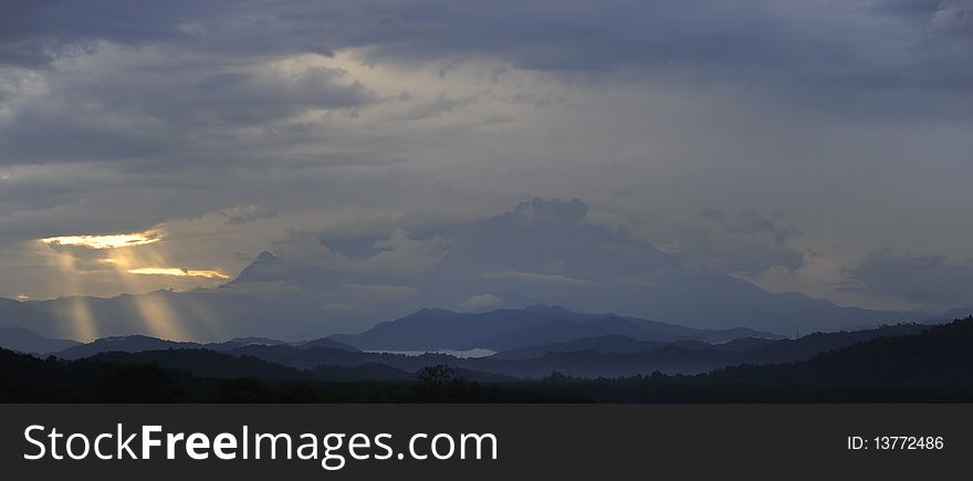 Heaven Light shown beside Mount Kinabalu, Sabah. Heaven Light shown beside Mount Kinabalu, Sabah