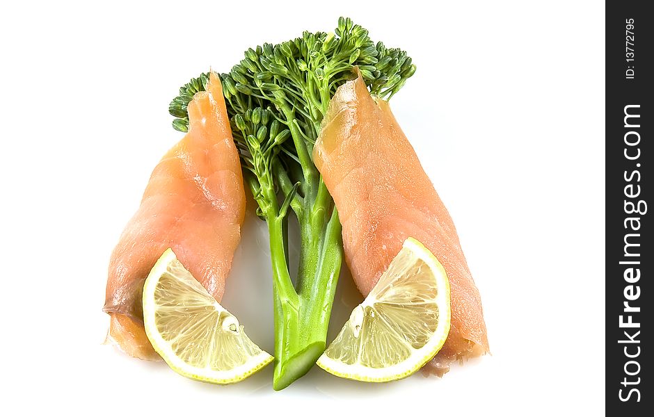 Smoked salmon and broccolini for a healthy entrée