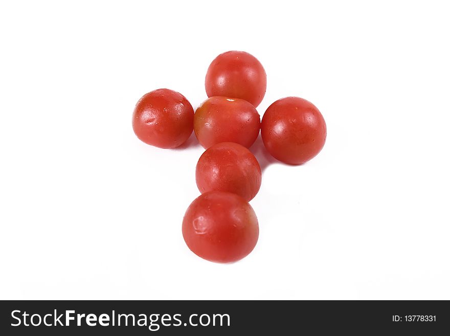 Cherry tomatoes can be eaten raw or cooked. Cherry tomatoes can be eaten raw or cooked.