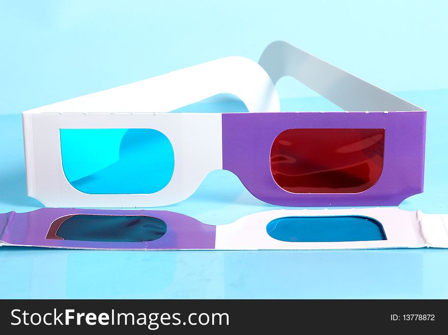 Glasses for the volumetric image with lenses of red and blue color.