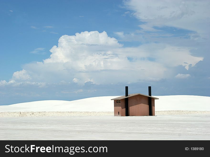 Rest area in white sand dunes