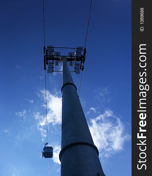 Passenger ropeway in an amount. Passenger ropeway in an amount