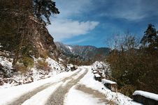 Snow Road Royalty Free Stock Image Snow Road Royalty Free Stock Image