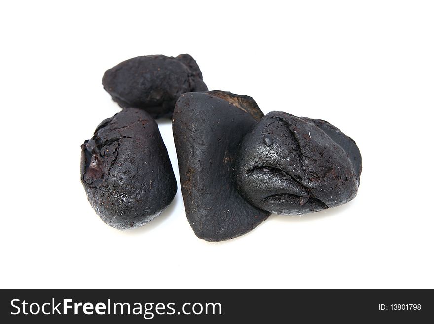 Kluwak nuts are usually used for cooking Asian food.