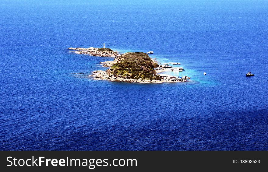 An island in center of the sea