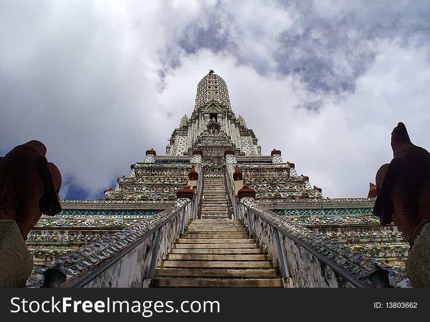 This is Wat Arun at bangkok in thailand