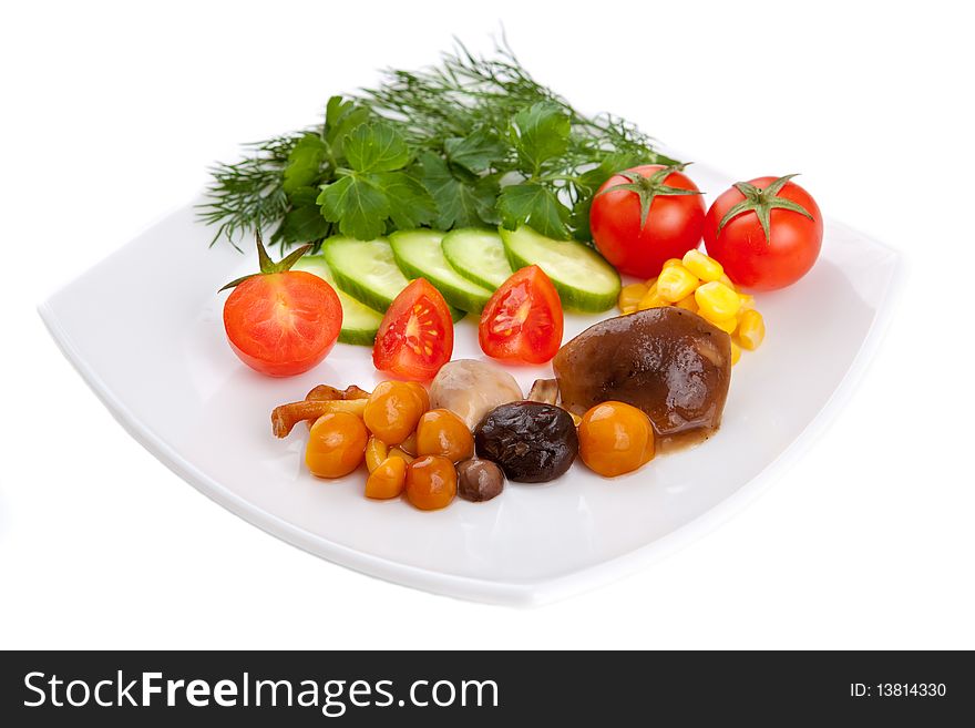 Snack with mushrooms, tomatoes and fennel