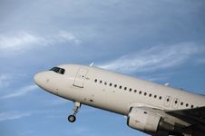 Airliner Taking Off Royalty Free Stock Photos Airliner Taking Off Royalty Free Stock Photos