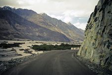 Curve On Mountain Road In Himalaya. Royalty Free Stock Photos Curve On Mountain Road In Himalaya. Royalty Free Stock Photos