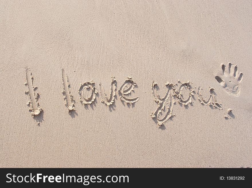 Signs on the sand i love you