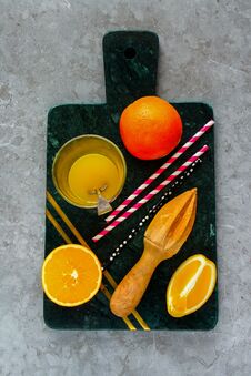 Making Orange Juice Royalty Free Stock Photos Making Orange Juice Royalty Free Stock Photos
