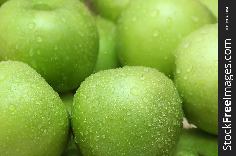 The close up of fresh green apples