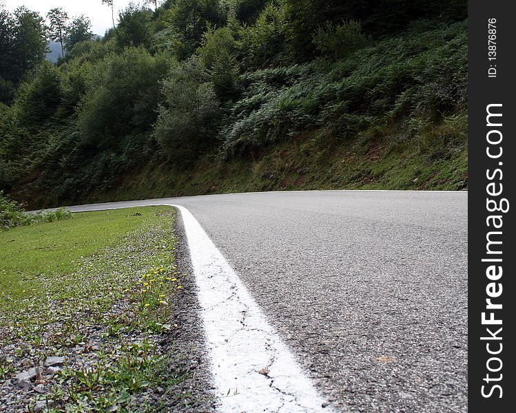 Curls in road of high mountain, french pirineo.