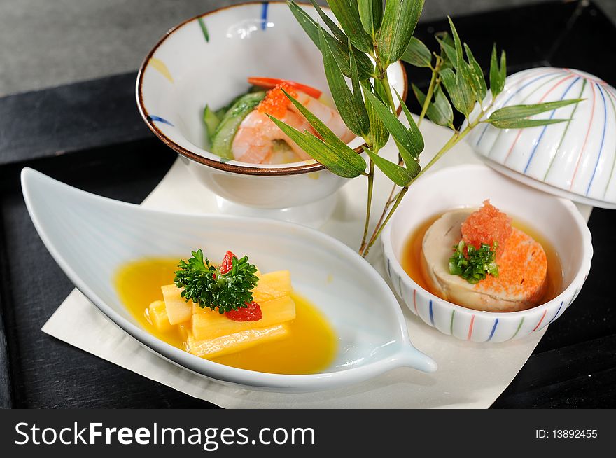 Rich in fresh Japanese cuisine. Rich in fresh Japanese cuisine