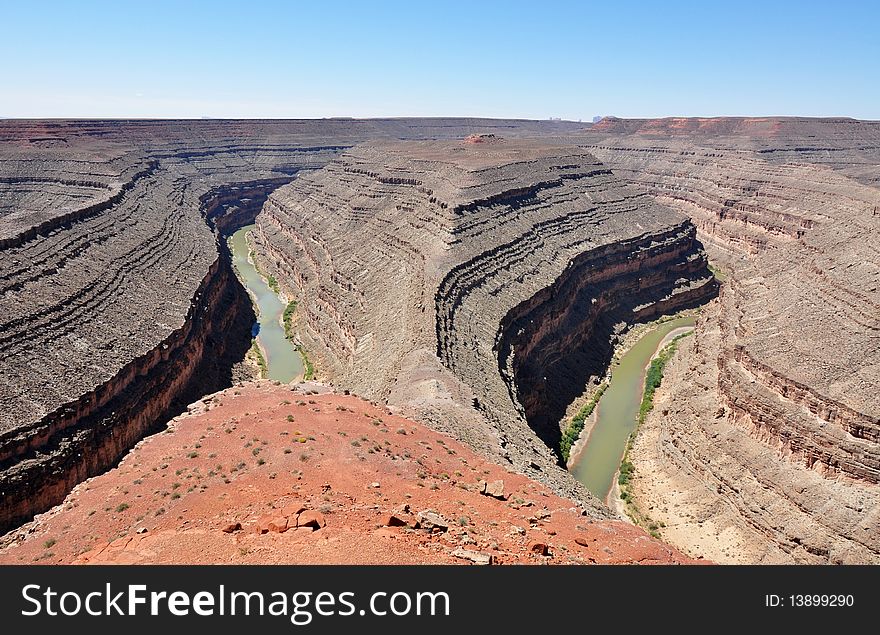 Famous bend in the Colorado River in the upstream region of Lake Powell. Famous bend in the Colorado River in the upstream region of Lake Powell