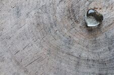 Free Transparent Heart On The Rough Surface Of An Old Stump. Perfect Valentine`s Day Greeting Card Background Royalty Free Stock Photography - 138939827