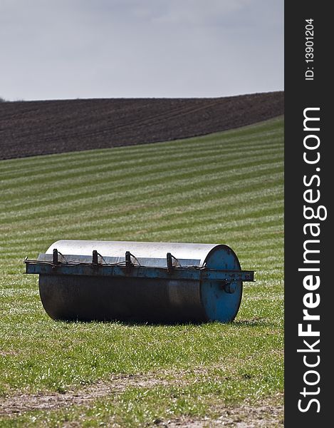 Smooth roller on grassland - patterns in the meadow