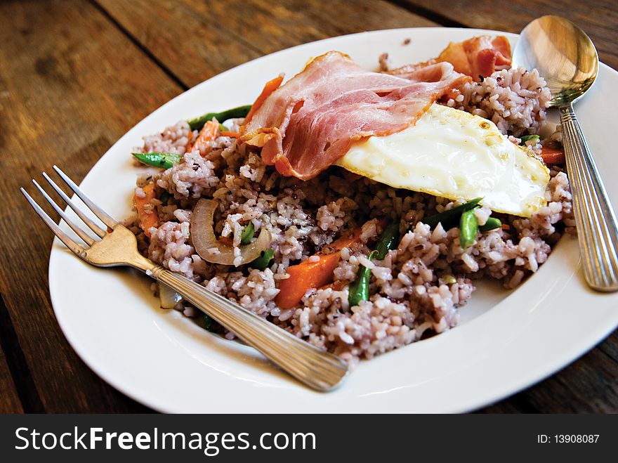 Bacon Egg and Vegetable Rice Breakfast