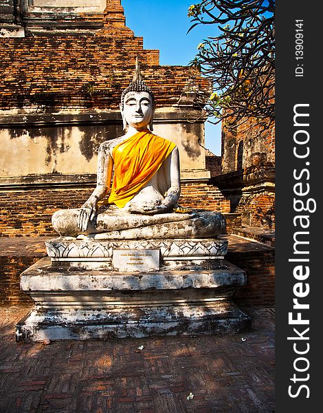 Buddha statues at the temple of Wat Yai Chai Mongkol in Ayutthaya near Bangkok, Thailand. Buddha statues at the temple of Wat Yai Chai Mongkol in Ayutthaya near Bangkok, Thailand