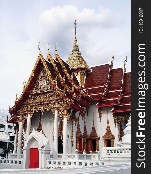 Lavishly decorated buddhist temple in Bangkok, Thailand