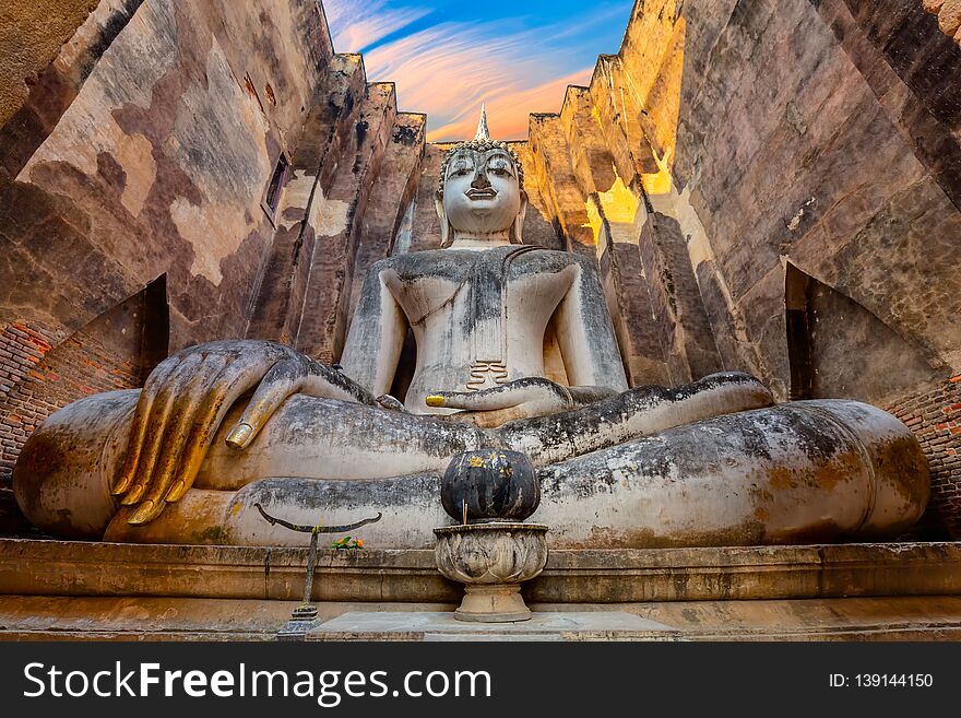 Wat Si Chum,Phra Achana At Sukhothai Historical Park, Thailand