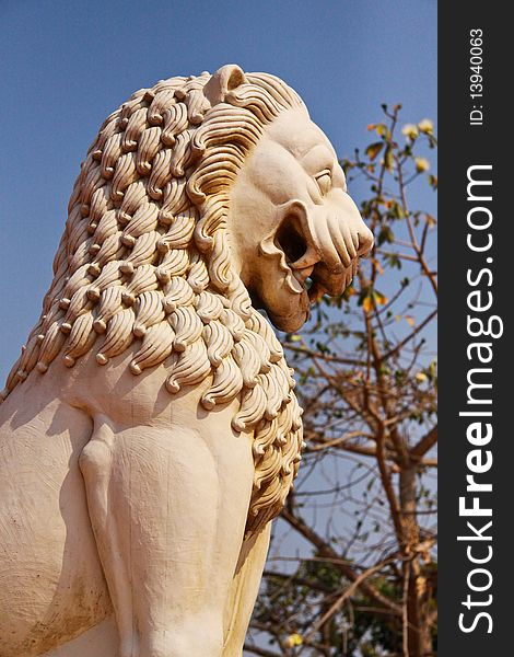 Statue lion is Art or Modern Sculpture By Thai People.