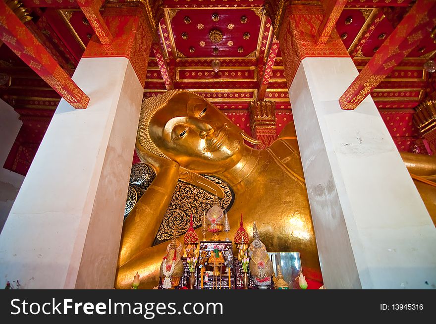 Reclining Buddha is in thailand.