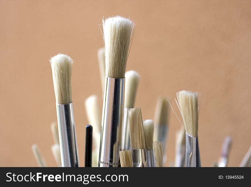 A set of new bristle paintbrushes
