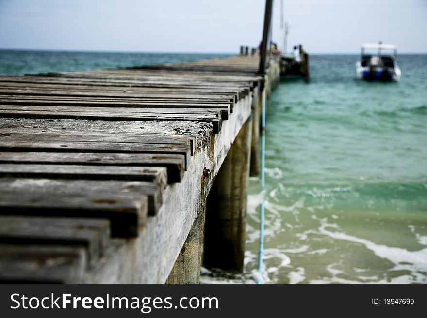 The bridge to the Sea