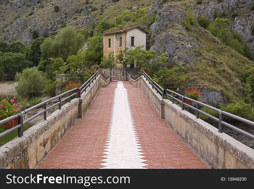 Bridge and house on the italian appennine mountains