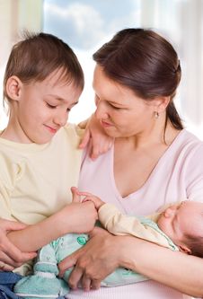 Mother Sits With Children Royalty Free Stock Photography Mother Sits With Children Royalty Free Stock Photography