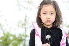 Asian Girl And Dandelion Royalty Free Stock Photos Asian Girl And Dandelion Royalty Free Stock Photos