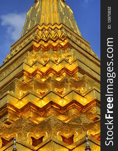 Golden Chedi at Wat Phra Kaew on outdoor sky. Golden Chedi at Wat Phra Kaew on outdoor sky.