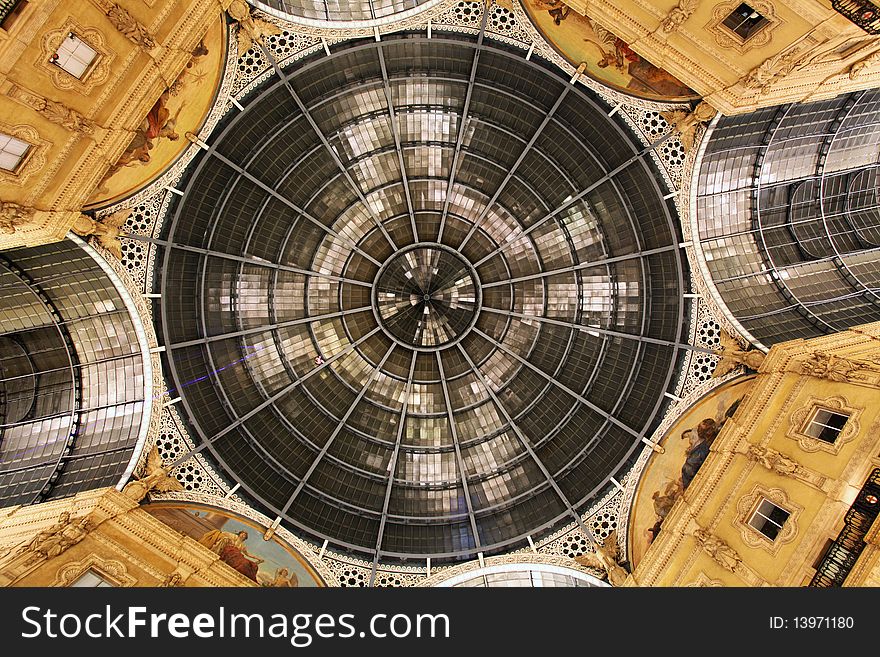 Glass gallery - Galleria Vittorio Emanuele - Milan