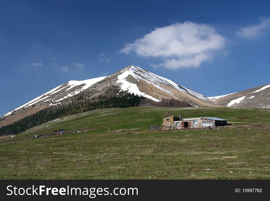 Mountain view captured in Castelluccio di Norcia - Italy