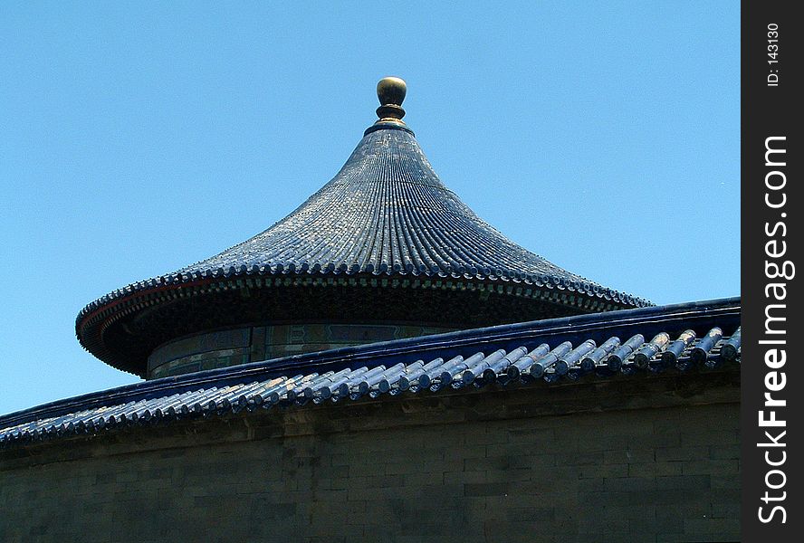 One Chinese dome in TianTan Park,China,this architecture is fantastic and its construction is perfecte.