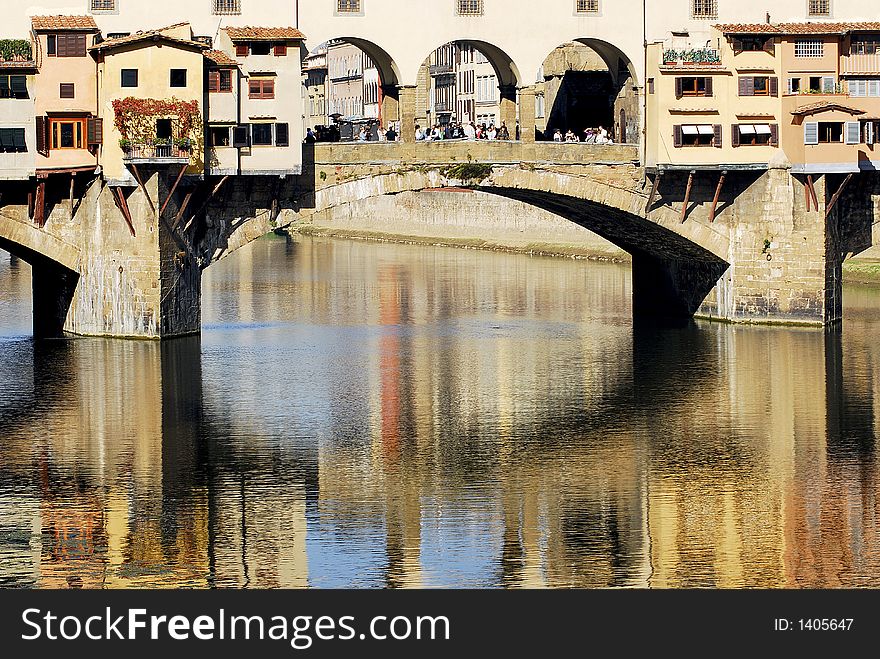 Ponte Vecchio's fairly unique structure. Ponte Vecchio's fairly unique structure.
