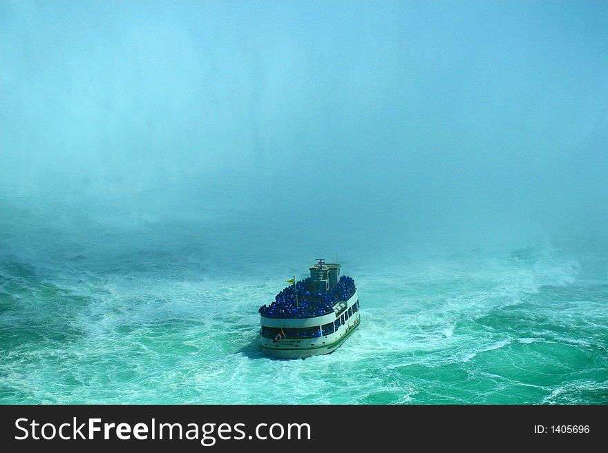 Approaching the rising mist of the Horseshoe Falls at Niagara. Approaching the rising mist of the Horseshoe Falls at Niagara