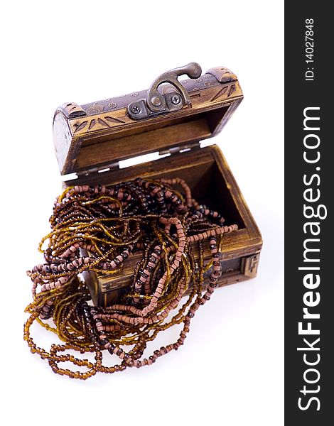 Overflowing Treasure Chest - wood jewelery in brown. Overflowing Treasure Chest - wood jewelery in brown.