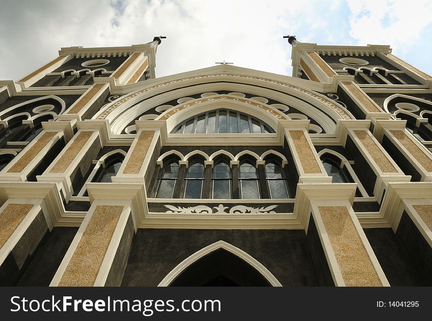 This church was built into the Gothic architecture with beautiful stained glass decorations depicting Christian saints.It is claimed to be the most beautiful Catholic Church in Thailand. This church was built into the Gothic architecture with beautiful stained glass decorations depicting Christian saints.It is claimed to be the most beautiful Catholic Church in Thailand.