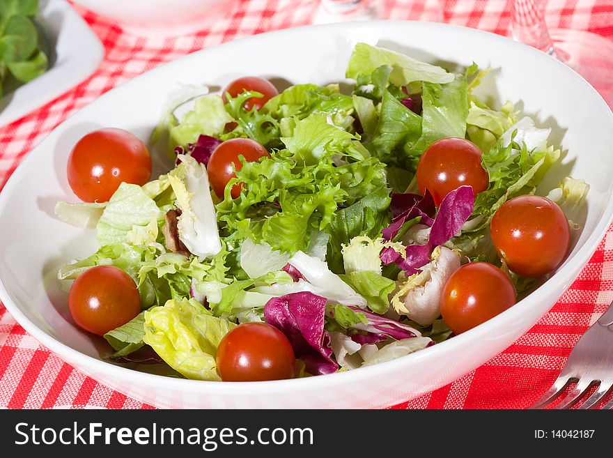 Healthy salad with cherry tomatoes