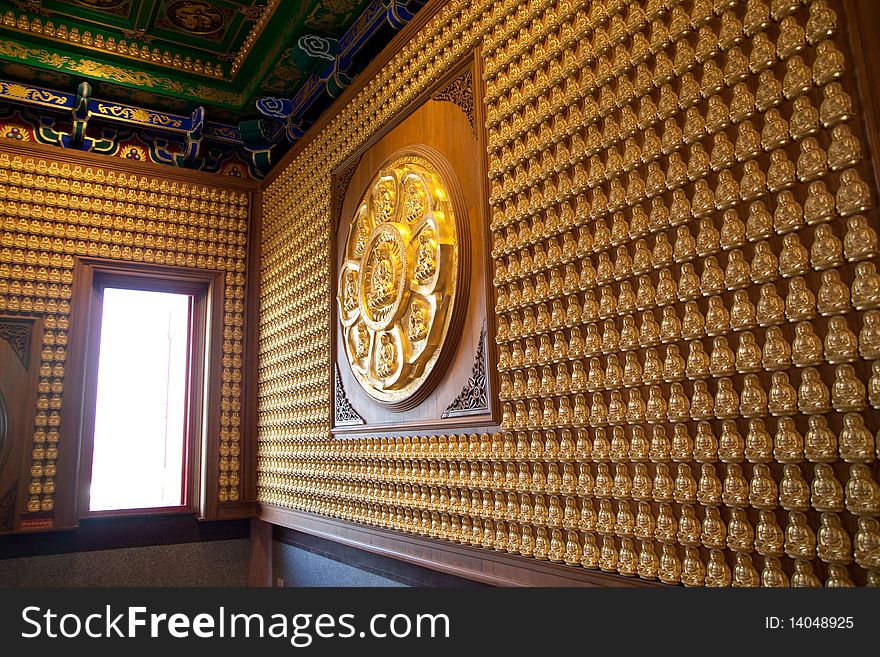 Hundred Buddha Room in baromraja temple