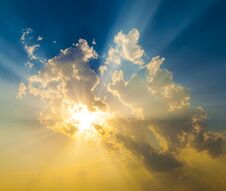Sunset With Sun Rays Royalty Free Stock Photo