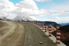 Road In Tibet Royalty Free Stock Photos Road In Tibet Royalty Free Stock Photos